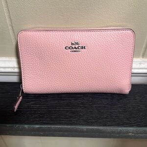Coach zipper wallet medium size